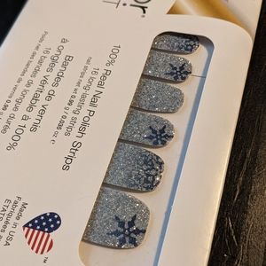 Ice Ice Maybe Color Street Nail Set